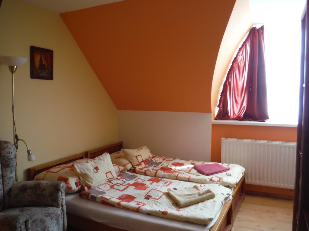 Kertvarosi Vendeghaz Oroshaza Room photo